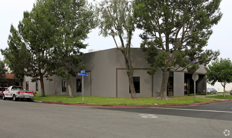 More Photos Of 1908 N Enterprise St, Orange Manufacturing For Lease