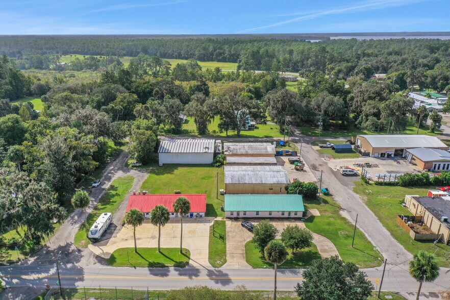 More Photos Of 413 Elm St, Welaka Freestanding For Sale