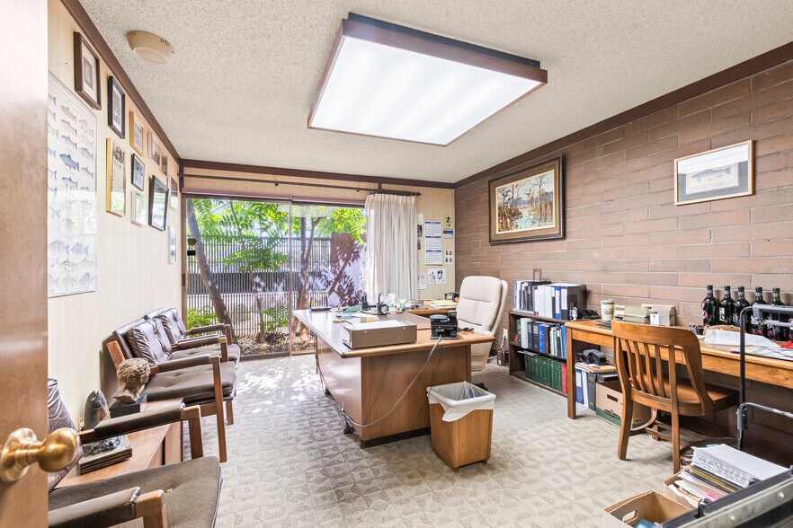 More Photos Of 411-413 N 2nd St, Yakima Office For Sale