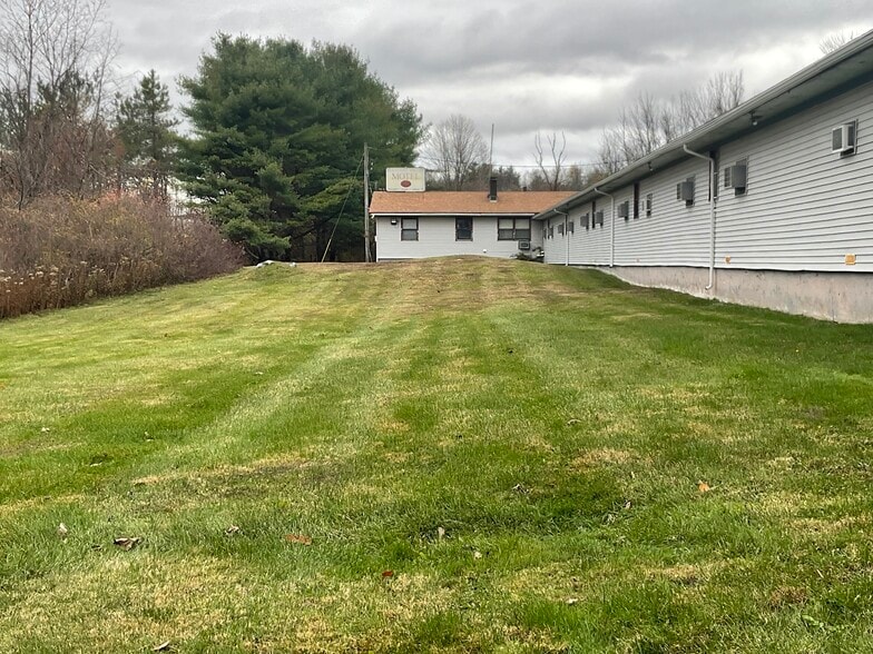 More Photos Of 42 Stockbridge Rd, West Stockbridge Hotel For Sale