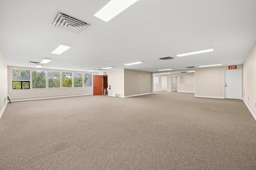 More Photos Of 4400 SW 110th Ave, Beaverton Medical For Sale