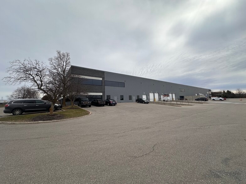 More Photos Of 4595 Broadmoor Ave SE, Grand Rapids Light Manufacturing For Lease