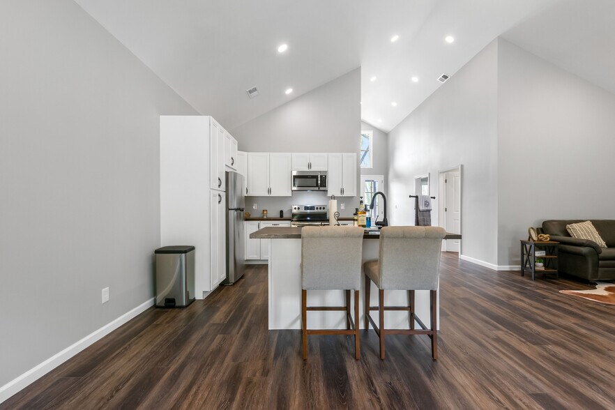 More Photos Of 1049 Oregon Rd, Lascassas Specialty For Sale