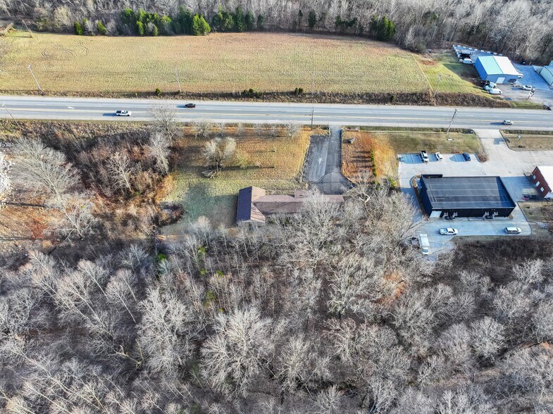 More Photos Of 2425 Highway 41A Byp, Clarksville Light Distribution For Sale