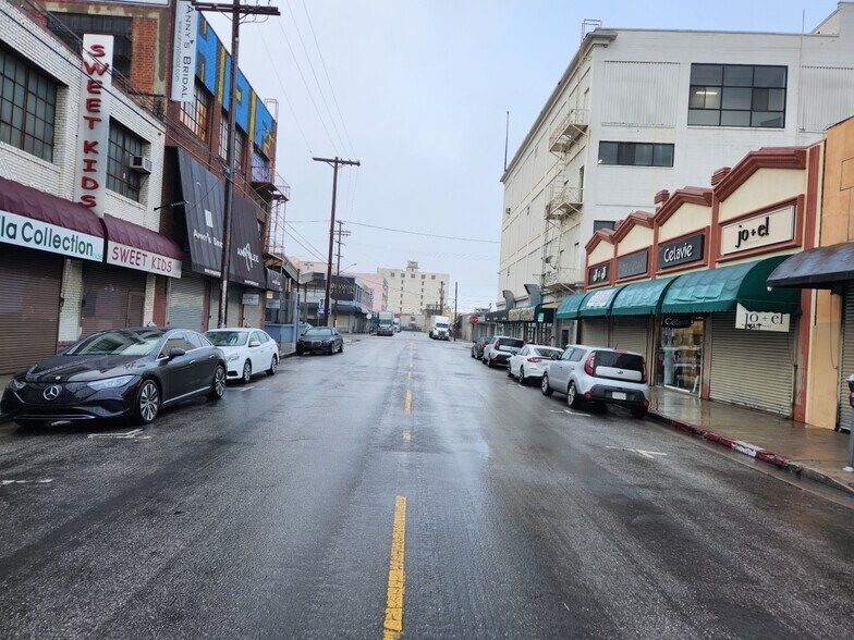 More Photos Of 1139 San Julian St, Los Angeles Storefront Retail Office For Sale