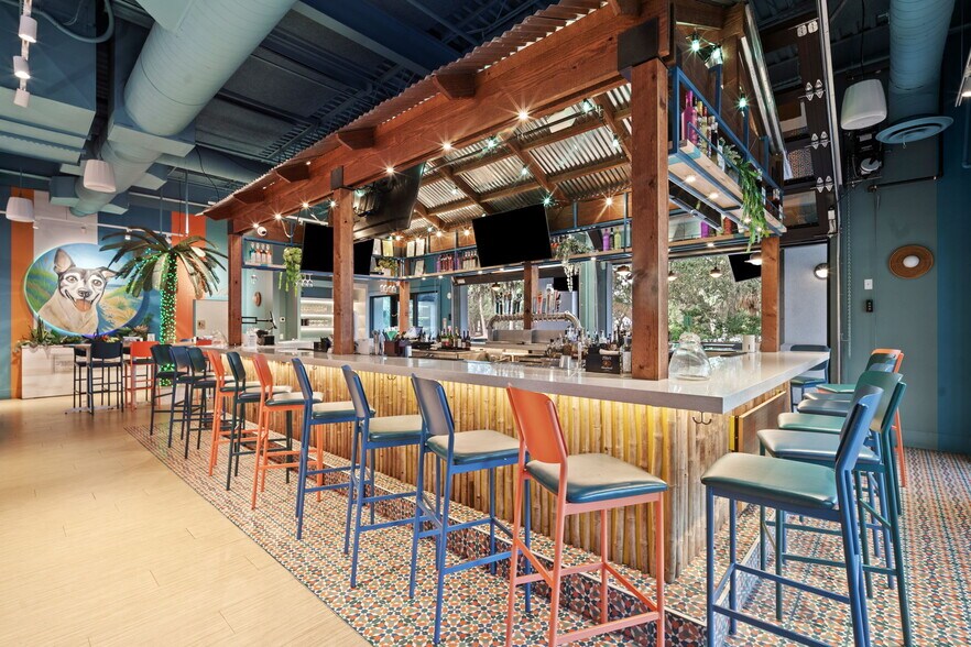 More Photos Of 14 Folly Field Rd, Hilton Head Island Restaurant For Sale