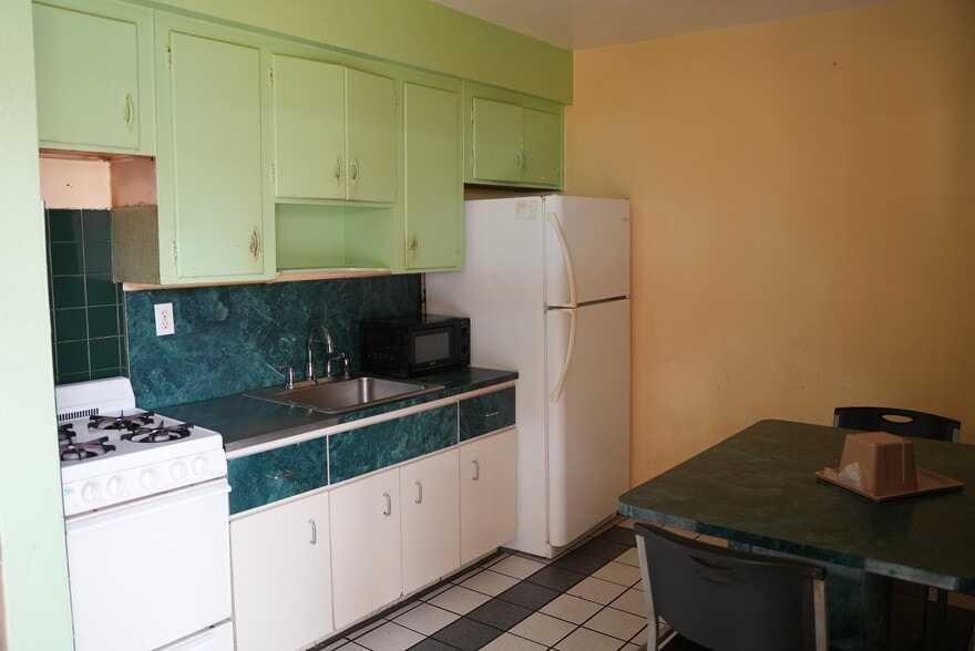 More Photos Of 418 S Federal Hwy, Hollywood Hotel For Sale