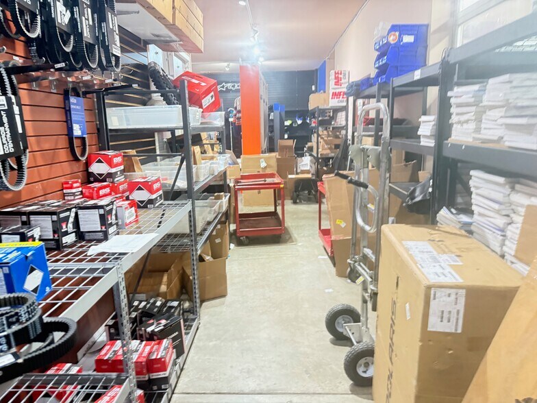 More Photos Of 3031 Gs Center Rd, Wenatchee General Retail For Sale