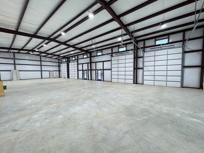 More Photos Of 200 Boyd Business Pky, Boyd Flex For Lease
