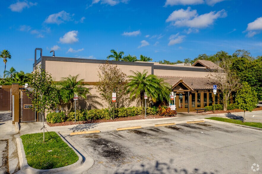 More Photos Of 12472-12680 W Sunrise Blvd, Sunrise Unknown For Lease