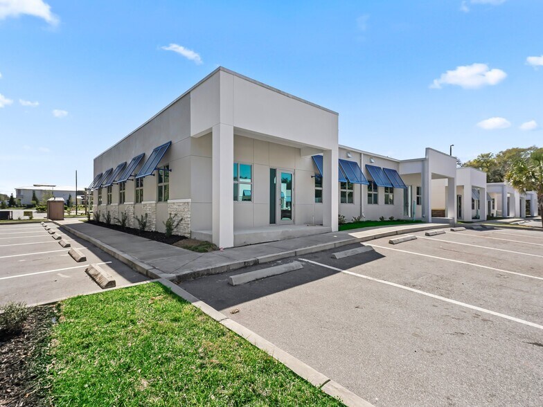More Photos Of 871-801 Highway 466, Lady Lake Unknown For Lease