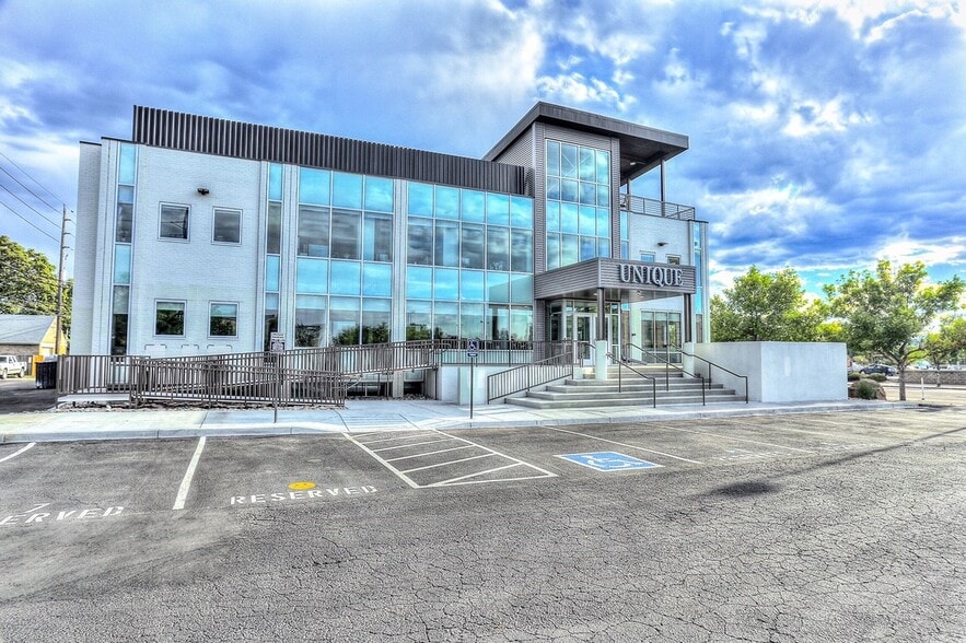 More Photos Of 400 S Broadway, Denver Office For Lease