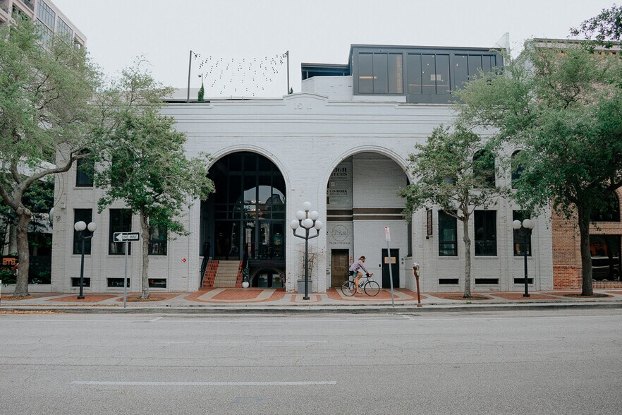 More Photos Of 260 1st Ave S, Saint Petersburg Office Residential For Sale