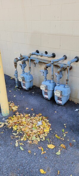 More Photos Of 5420 Northwest Radial Hwy, Omaha General Retail For Lease