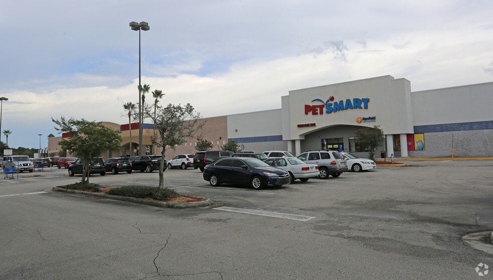 More Photos Of 8111-8481 John Young Pky, Orlando Unknown For Lease