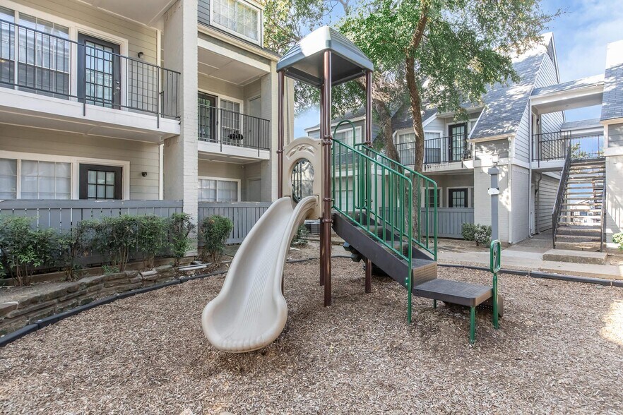 More Photos Of 11620 Audelia Rd, Dallas Apartments For Sale