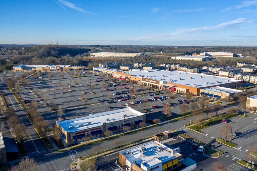 More Photos Of 6110-6130 Bayfield Pky, Concord Unknown For Lease