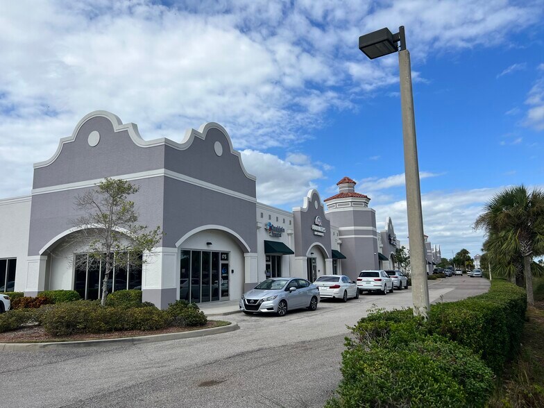 More Photos Of 9841 Bernwood Place Dr, Fort Myers Unknown For Lease