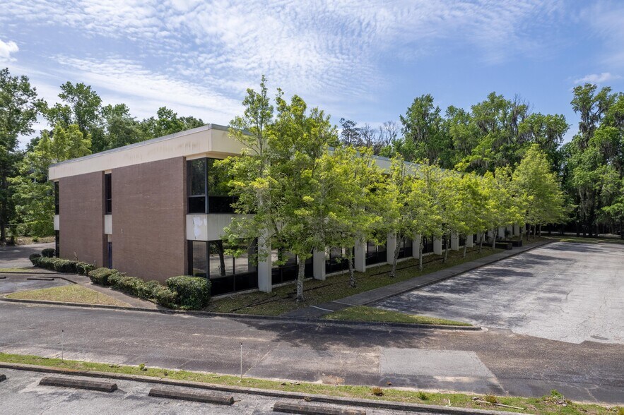More Photos Of 2551 W Executive Center Cir, Tallahassee Unknown For Lease