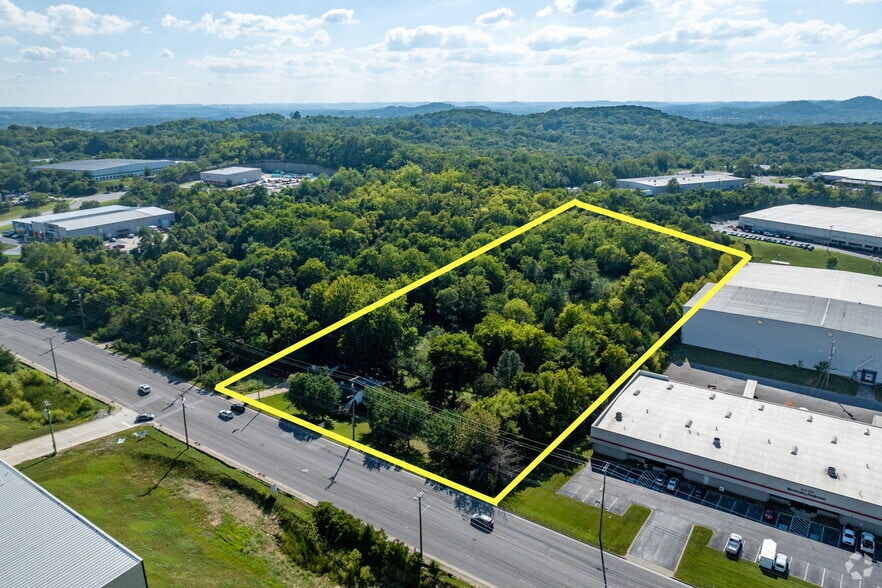 2912 Brick Church Pike  