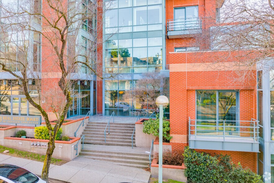 More Photos Of 2433 Spruce St, Vancouver Office For Lease