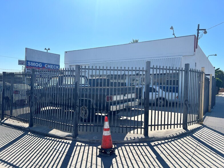 More Photos Of 939 W Main St, El Cajon General Retail For Sale