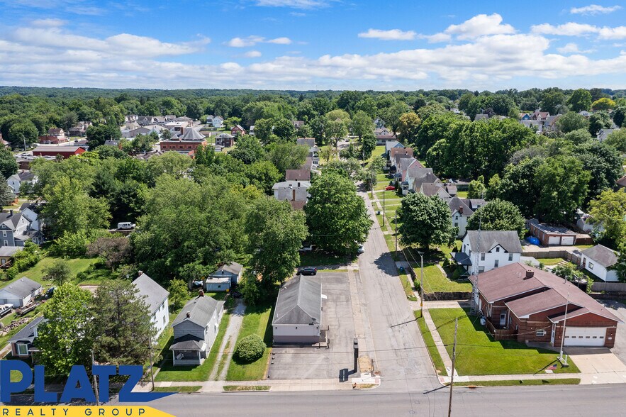 More Photos Of 80 Elm St, Struthers Freestanding For Lease