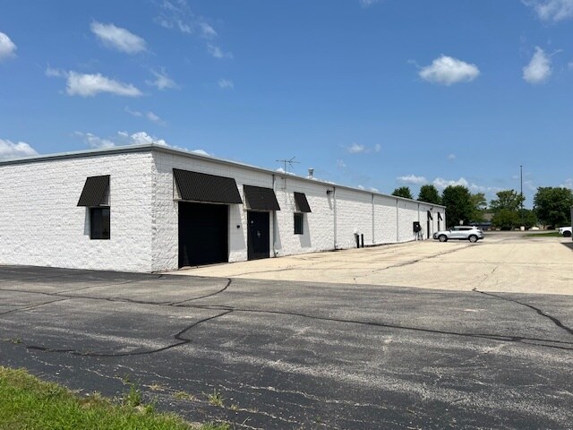 More Photos Of 920 N Westhill Blvd, Appleton Freestanding For Lease