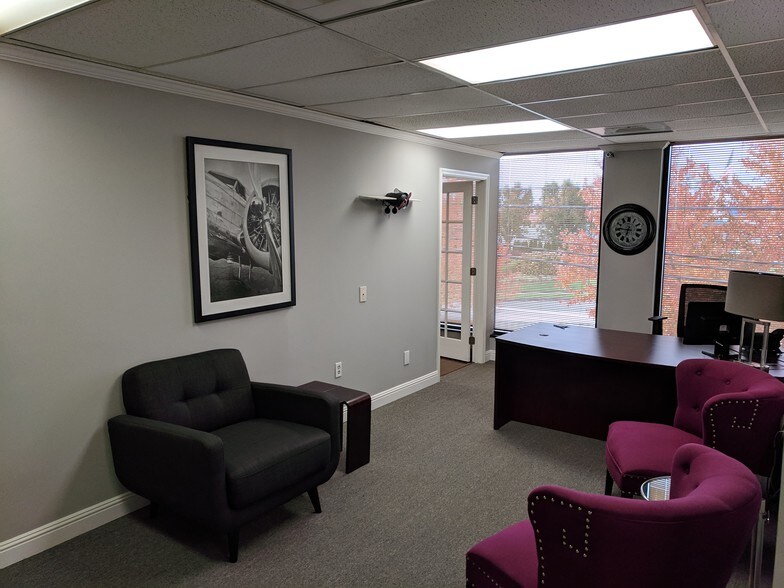 More Photos Of 2692 Richmond Rd, Lexington Office For Lease