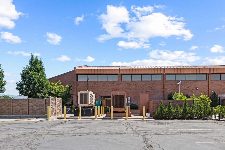 More Photos Of 310 W Bearcat Dr, South Salt Lake Office For Lease