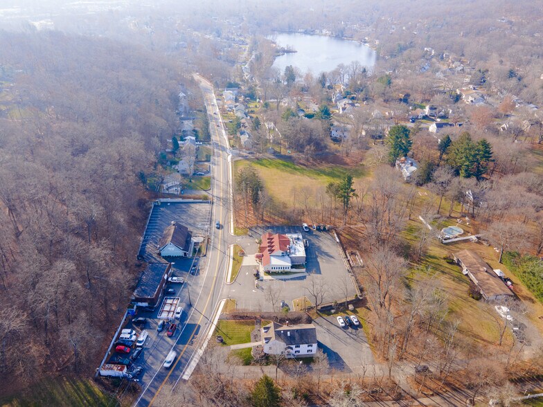 More Photos Of 593 Ramapo Valley Rd, Oakland Medical For Lease