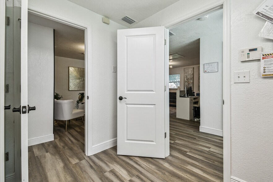 More Photos Of 5445 6th St, Zephyrhills Medical For Sale