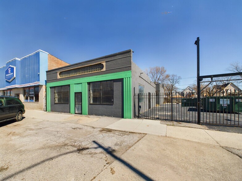 More Photos Of 6743-6753 S Western Ave, Chicago Auto Dealership For Lease