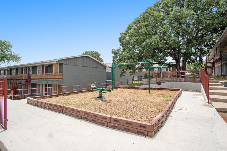 More Photos Of 3300 S College Ave, Bryan Apartments For Sale