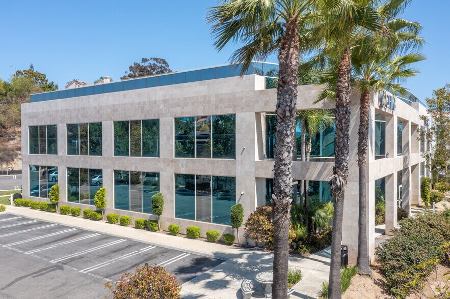 More Photos Of 700 La Terraza Blvd, Escondido Office For Sale