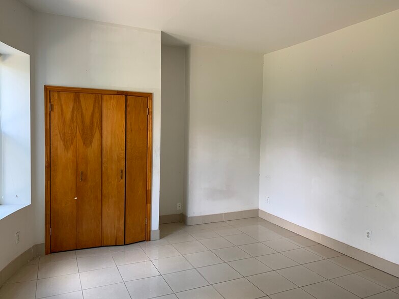More Photos Of 125 Stratford Ave, Pittsburgh Apartments For Sale