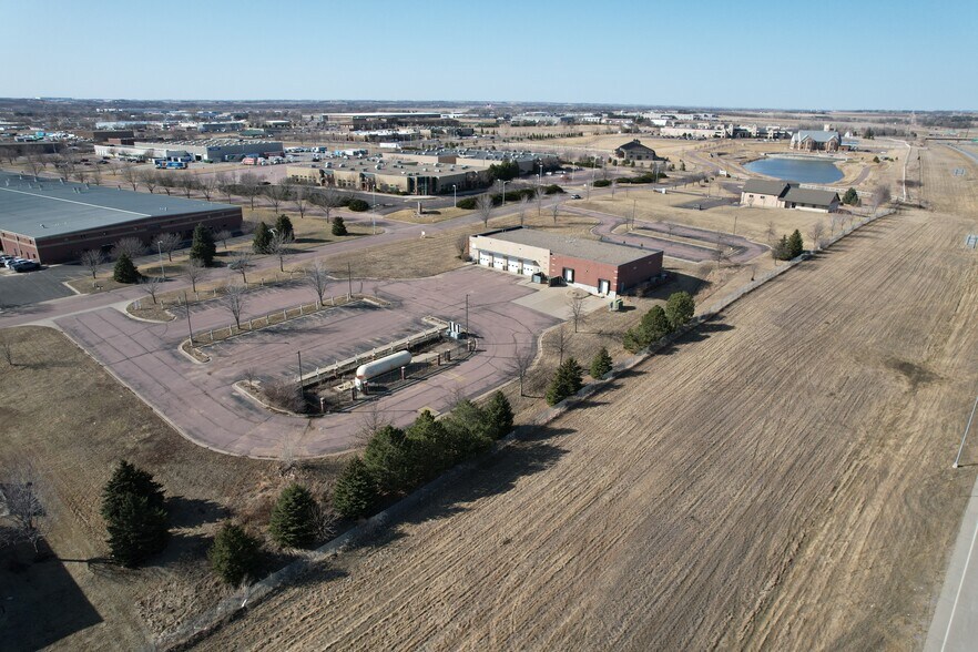 More Photos Of 4110 N Hainje Ave, Sioux Falls Refrigeration Cold Storage For Lease