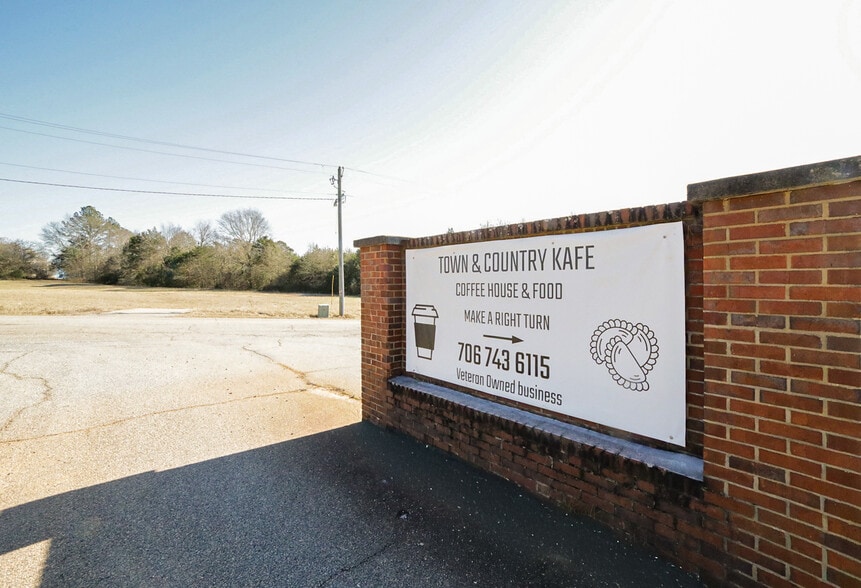 More Photos Of 9 Callaway Dr, Crawford Restaurant For Sale