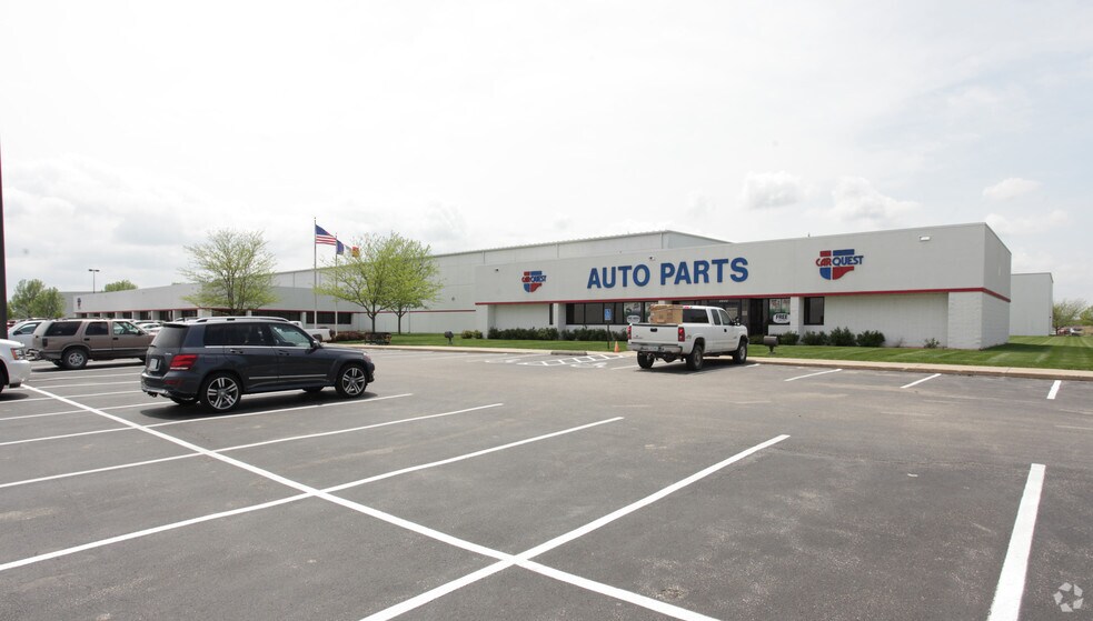 More Photos Of 4598-4602 Delaware Ave, Ankeny Light Distribution For Lease
