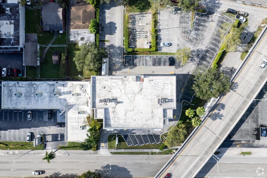 More Photos Of 9480 S Dixie Hwy, Miami Office For Sale