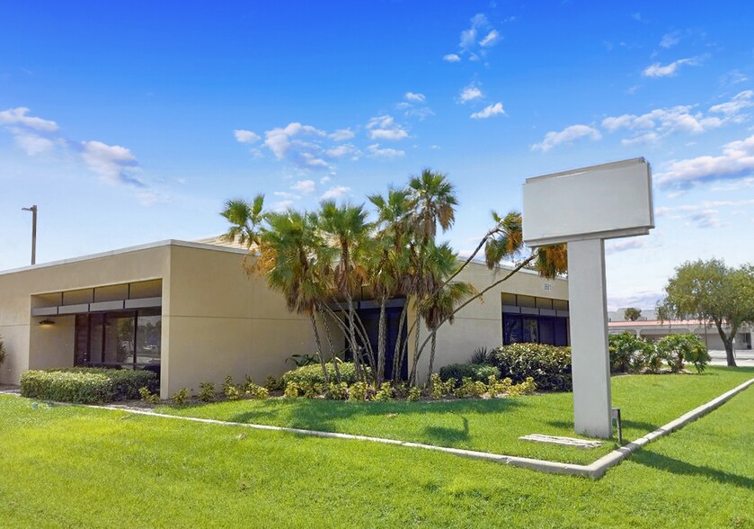 More Photos Of 8681 Cypress Lake Dr, Fort Myers Bank For Sale