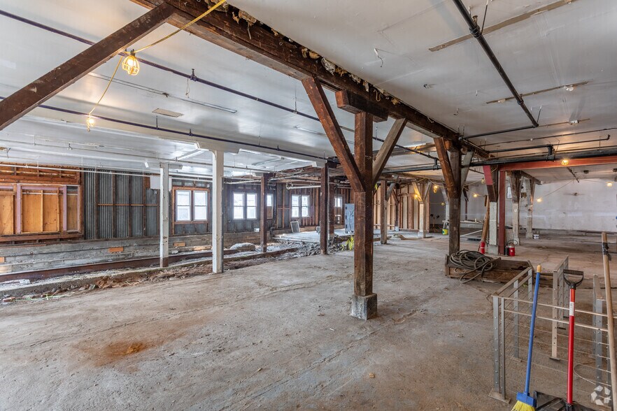 More Photos Of 126 N James St, Peekskill Warehouse For Sale