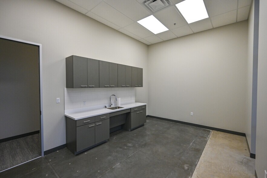 More Photos Of 2801 N State Highway 78, Wylie Warehouse For Lease