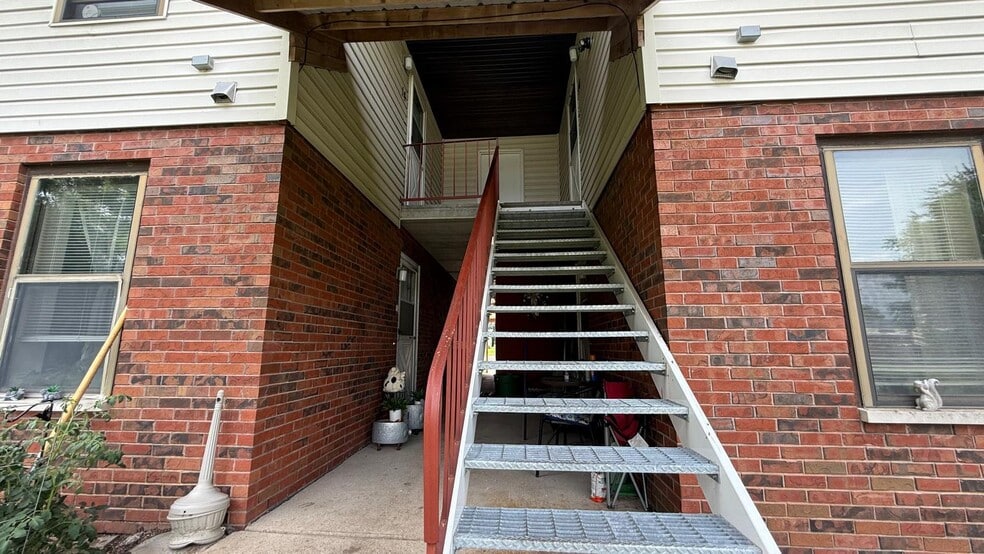 More Photos Of 818 6th St, Carrollton Apartments For Sale