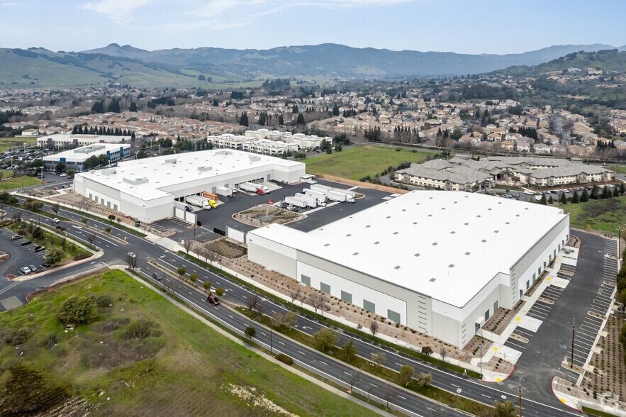 More Photos Of 4750 Business Center Dr, Fairfield Warehouse For Lease