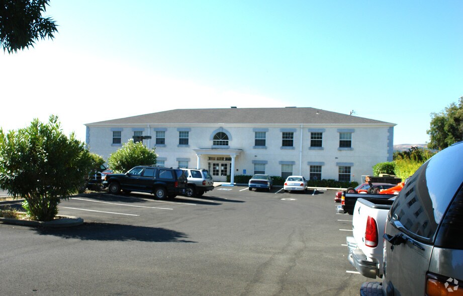 Primary Photo Of 1090 Adams St, Benicia Loft Creative Space For Lease