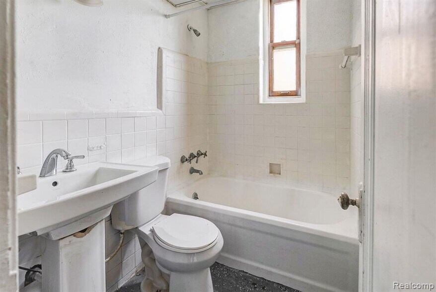 More Photos Of 13535 La Salle Blvd, Detroit Multifamily For Sale