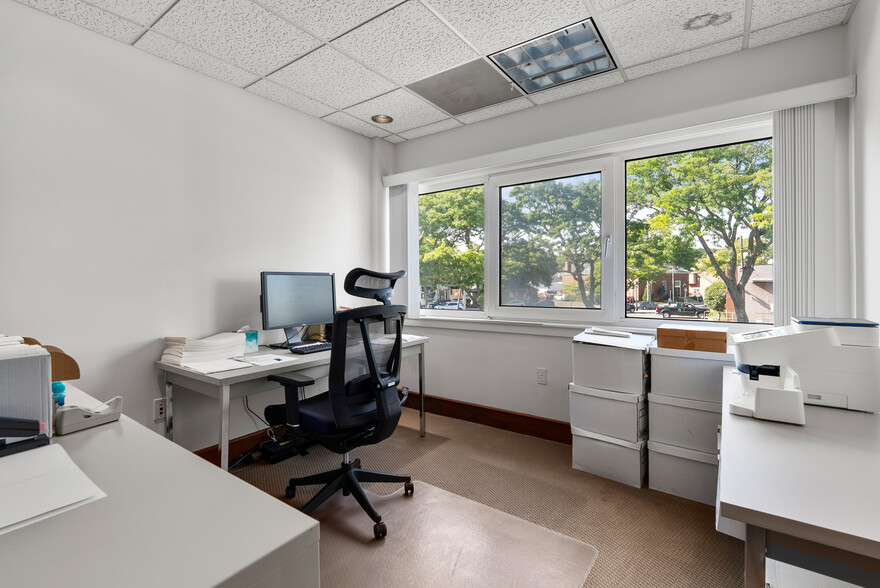 More Photos Of 40 Beach St, Manchester Flex For Sale