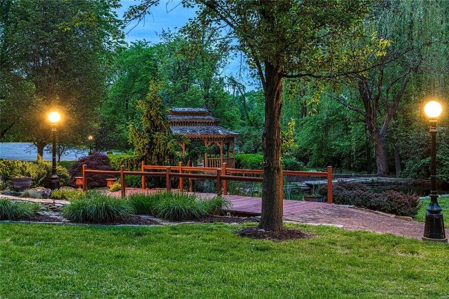 More Photos Of 11475 Lilac Ave, Saint Louis Specialty For Sale