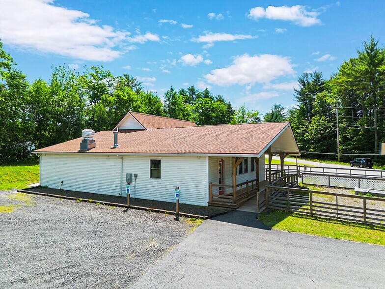 More Photos Of 205 W Main St, Liberty Restaurant For Sale
